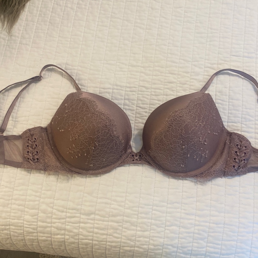 Like new VS bombshell bra!